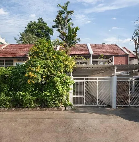 Oasis Townhouse In The Perfect Location *