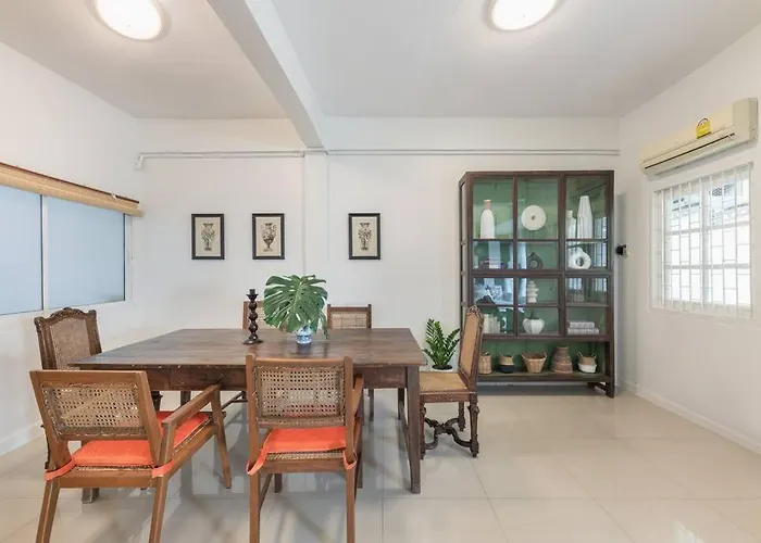 Oasis Townhouse In The Perfect Location