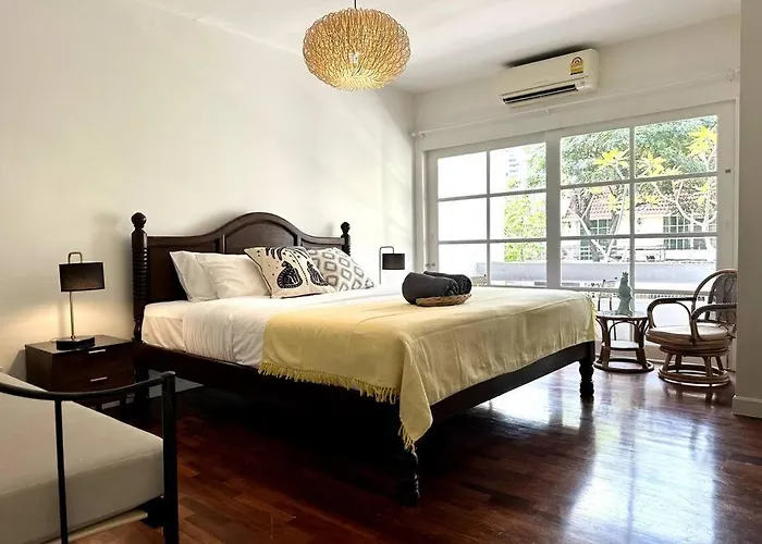 Oasis Townhouse In The Perfect Location 曼谷