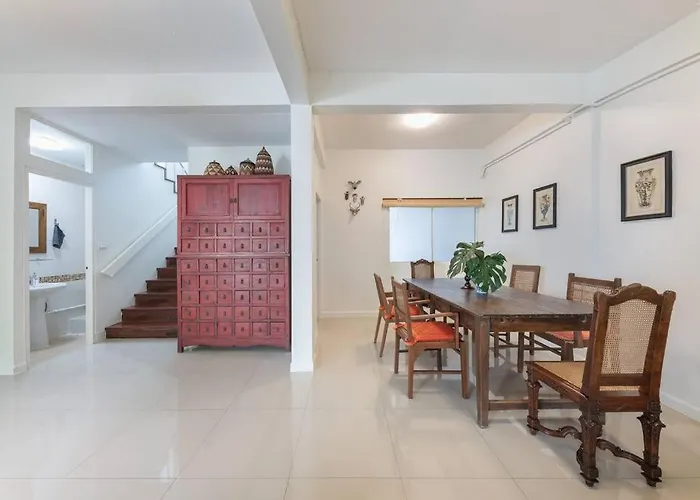 Oasis Townhouse In The Perfect Location