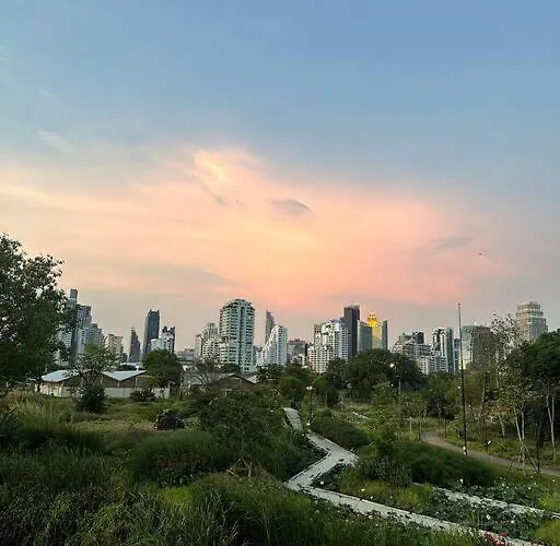 度假居 Oasis Townhouse In The Perfect Location 曼谷